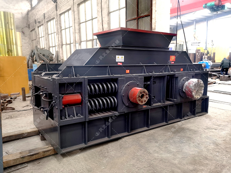 2PG1500x1000大型對輥破碎制砂機發(fā)往湖北