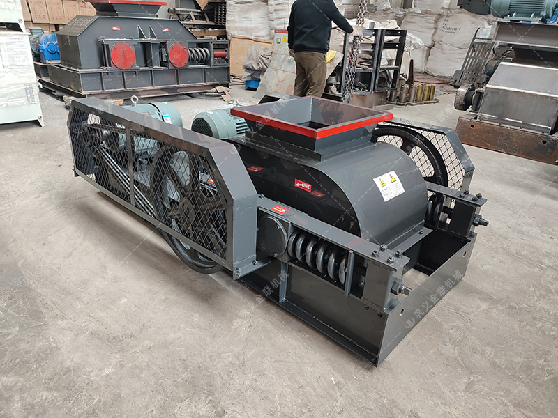 狼牙齒輥破碎機(jī)如何實(shí)現(xiàn)焦炭'大塊進(jìn)，勻粒出'的理想轉(zhuǎn)化？