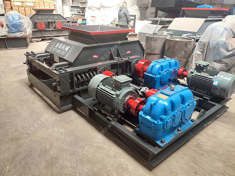 雙齒輥破碎機處理含雜原煤：專業(yè)優(yōu)勢究竟比傳統(tǒng)設(shè)備強在哪？