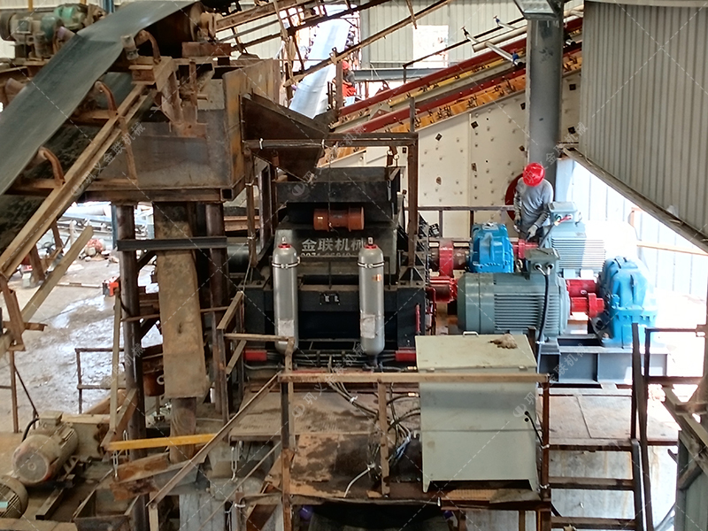 新基建“砂”場(chǎng)：液壓對(duì)輥制砂機(jī)為何成為高鐵、高速項(xiàng)目優(yōu)選設(shè)備？